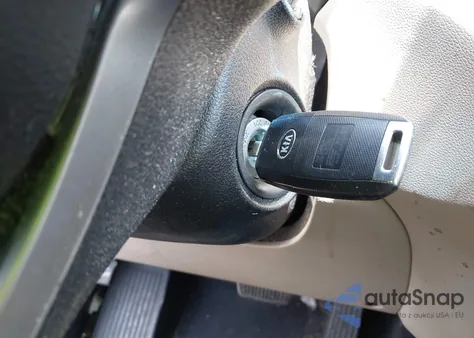 2018 Kia Sorento 2.4L Lx из США, поврежденный, VIN 5XYPG4A35JG388168